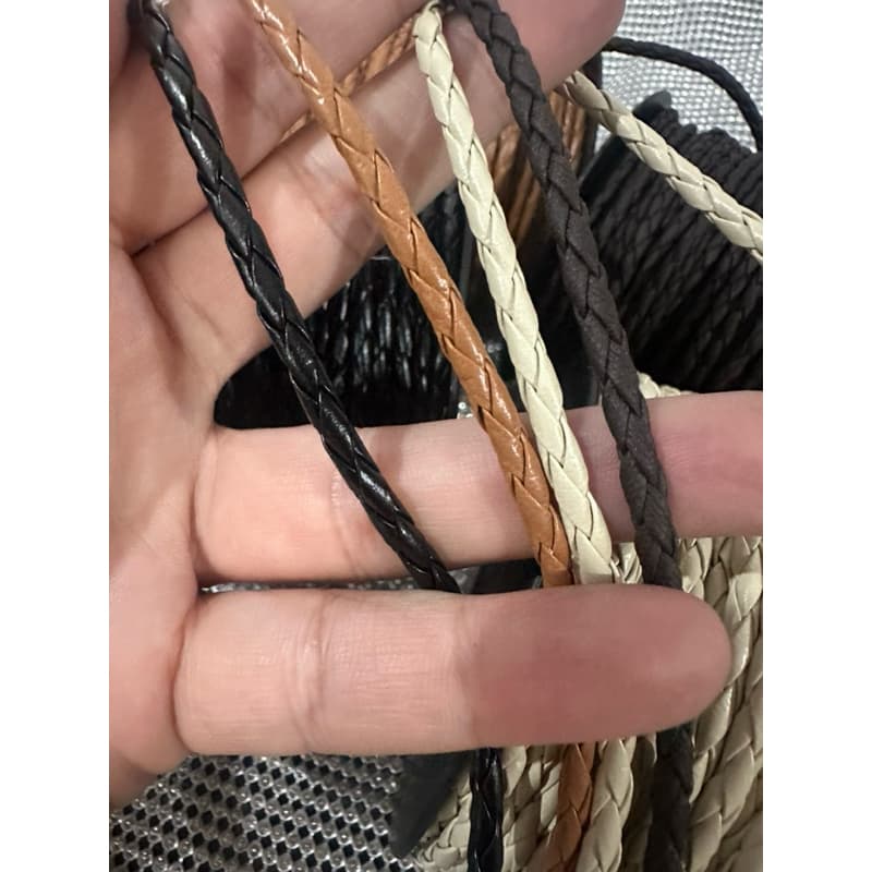 Cordão trançado 4mm em PU com 2 metros