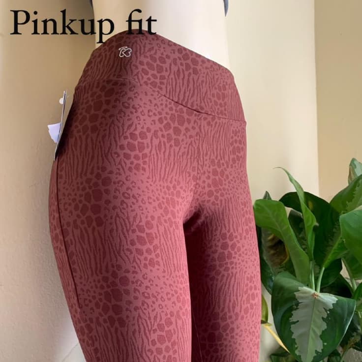 Legging fitness jacquard oncinha marrom kallifon
