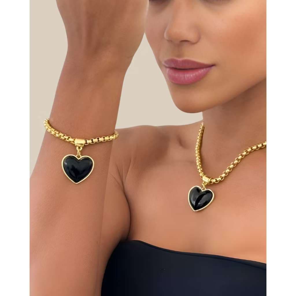 Colar e pulseira feminino com pingentecoraçãobranco banhado a ouro 18K-CR08