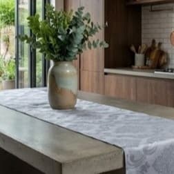 Caminho Trilho de Mesa Jacquard Premium 0,50m x 1,05m - Elegância e Requinte para sua Decoração