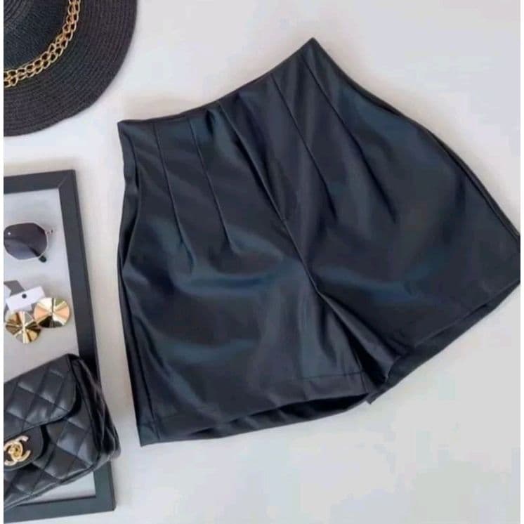 Short Feminino Couro Fake Cintura Alta Zíper Lateral