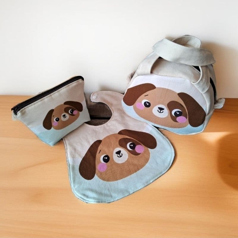 Kit Au Au Bebê Cachorrinho | Frasqueira Impermeável + Babador Atoalhado + Necessaire