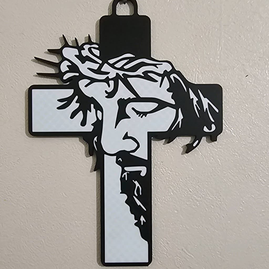 Cruz Decorativa de Parede com Rosto de Jesus em PLA (21 cm) – Arte Cristã Moderna Impressa em 3D