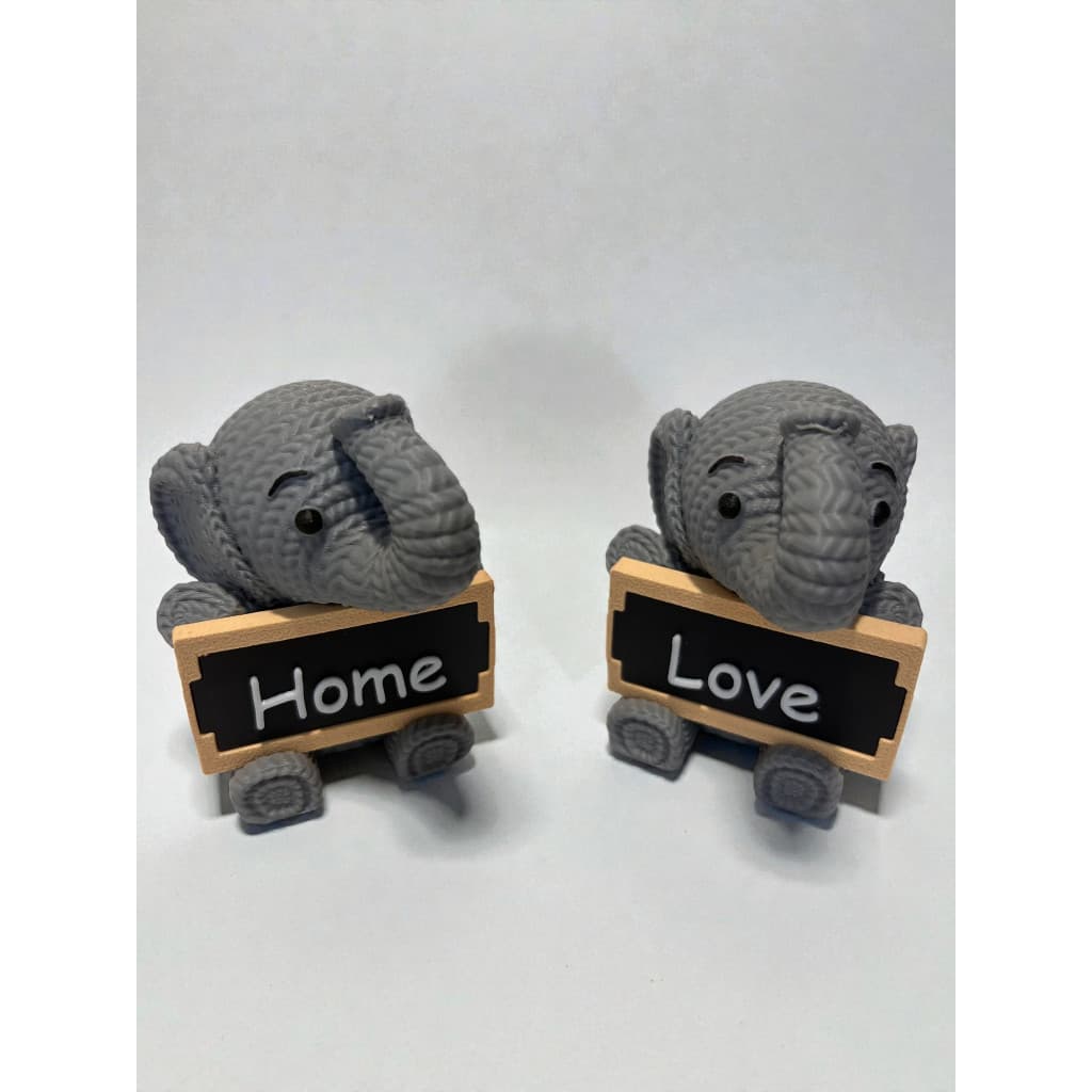 Mini Elefante Decorativo com Plaquinha Temática
