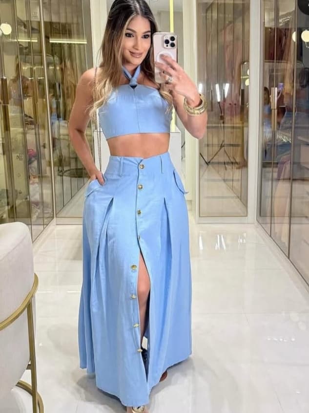 Conjunto Feminino  Cropped Cruzado e Saia Longa Fechamento em Botões Dourados