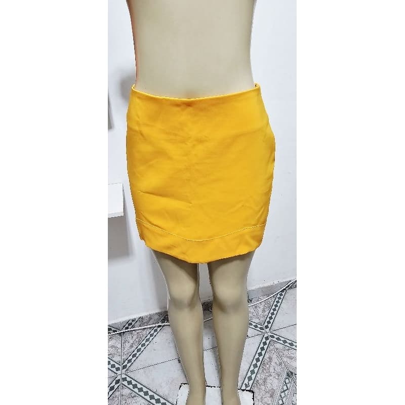 Saia Feminina Amarela Tamanho 38