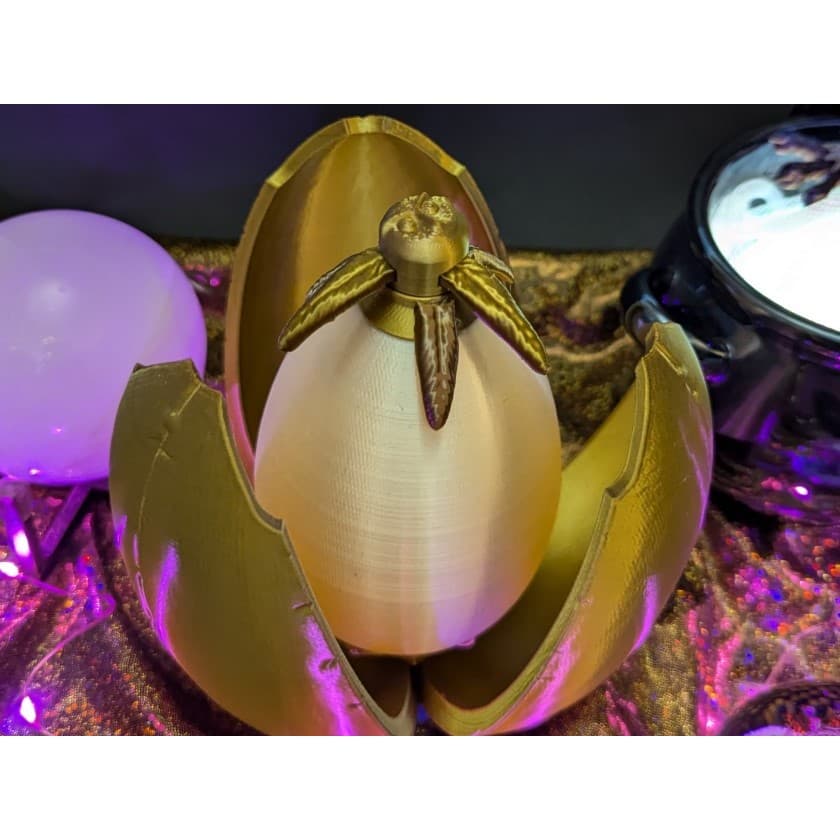 Ovo de Ouro Harry Potter – Cálice de Fogo | Réplica Decorativa Impressa em 3D PLA Dourado e Branco
