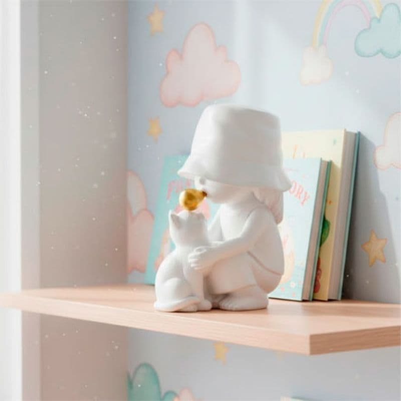Escultura em resina menina com cachorro branco 15x11 cm.
