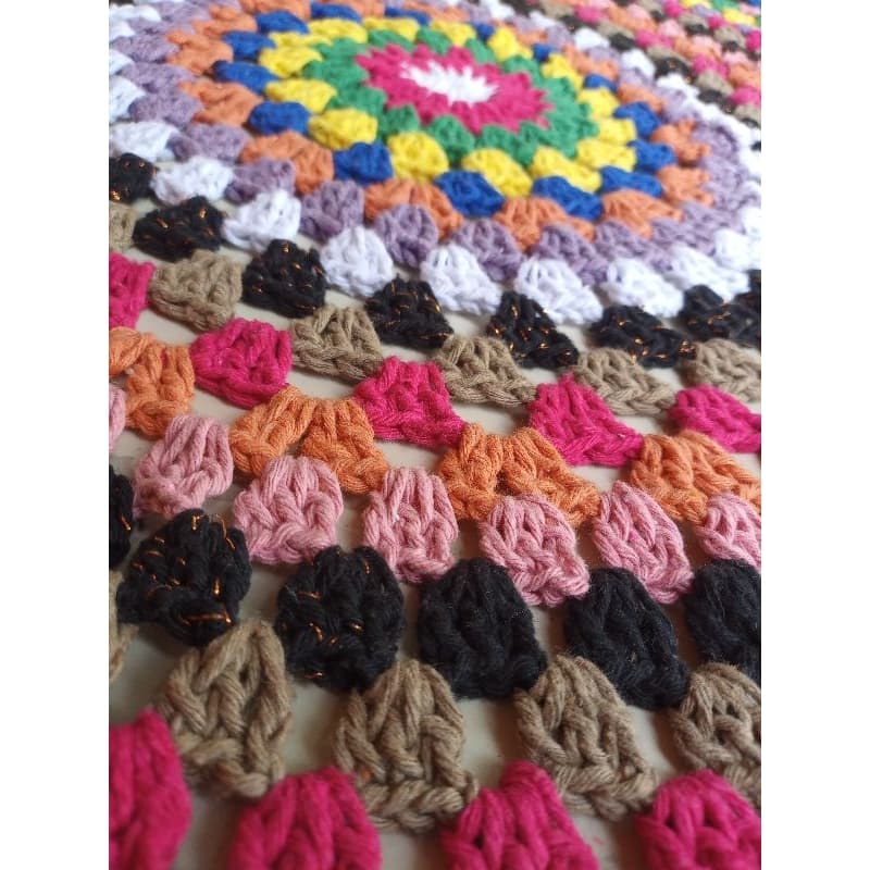 Tapete de crochê, Colorido, lindo e feito a mão. 80cm