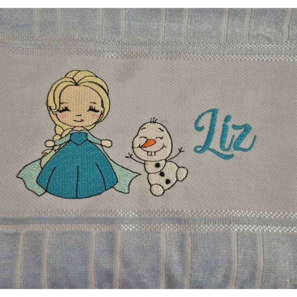Toalha de Banho Bordada Personalizada - Elsa Frozen