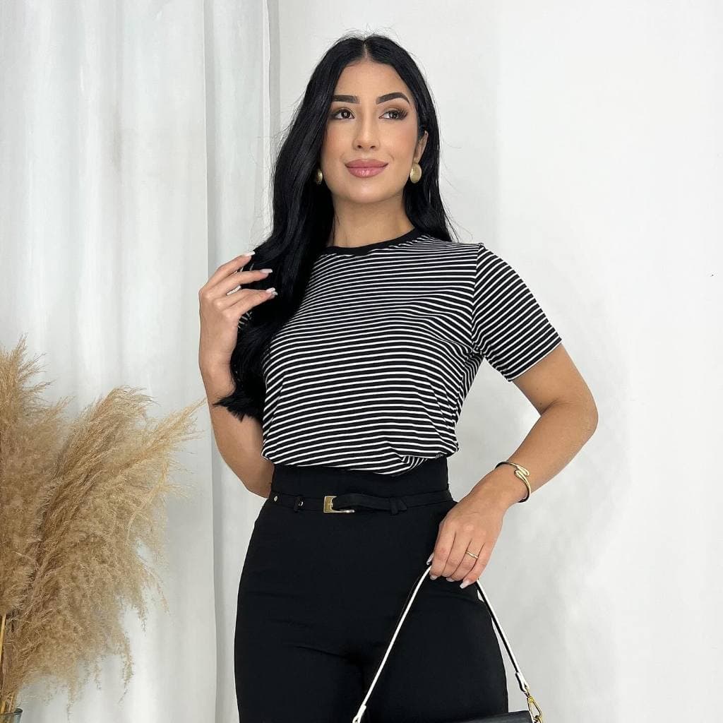 T-shirt Feminina Listrada Casual – 100% Algodão Fio 30 Penteado – Básica, Confortável e Estilosa