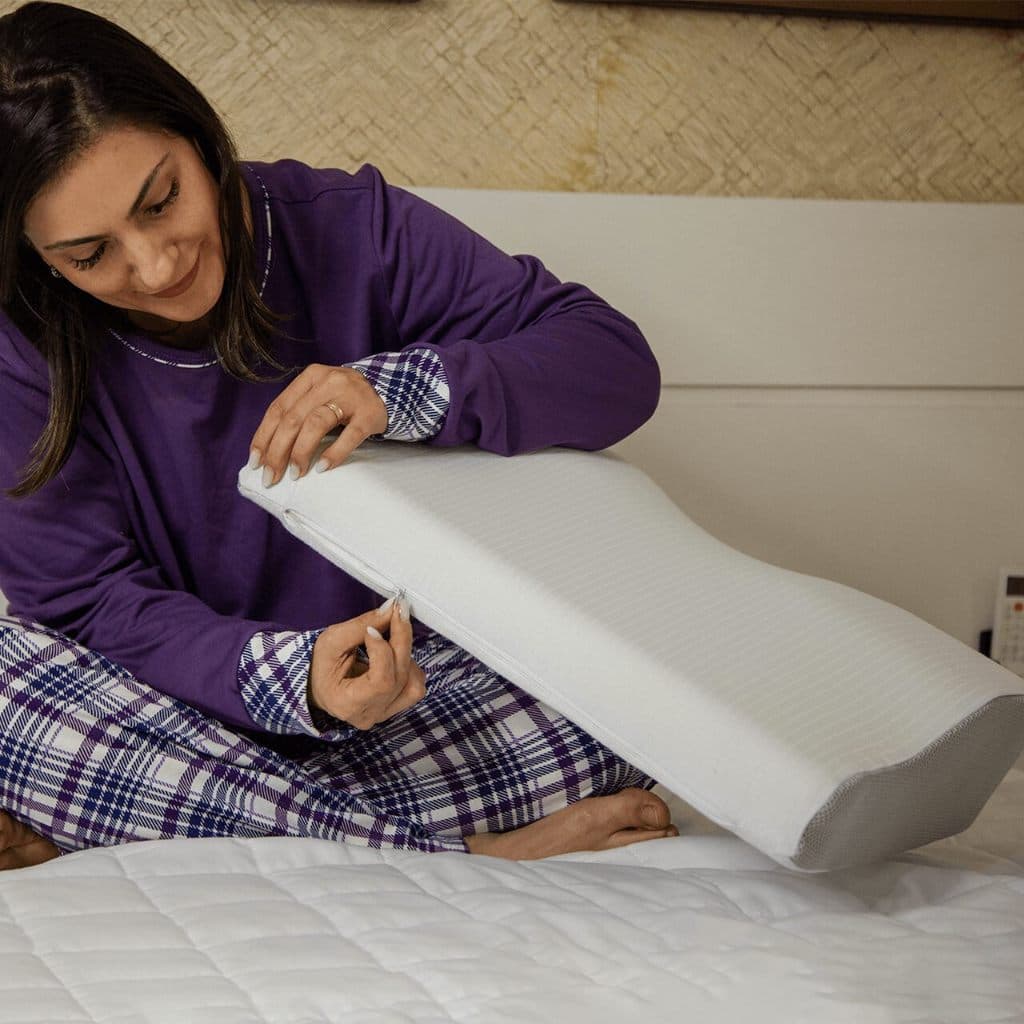 Fronha Para Travesseiro Cervical Sonopillow Similar Sonofix Ortopédico Com Zíper Cor Branco e Cinza
