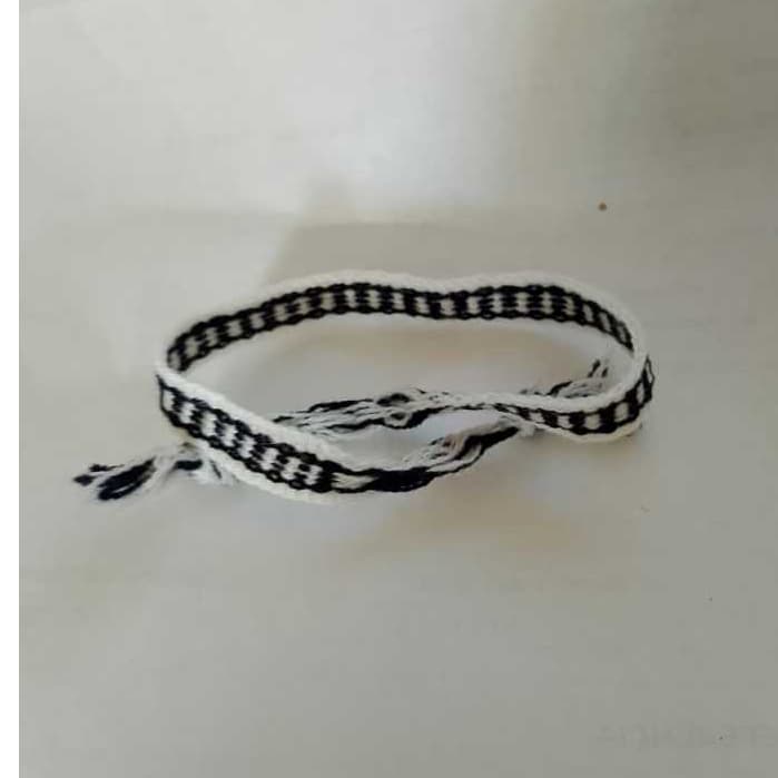 Pulseira de Pano Tornozeleira Branco C/ Preta Hippie Amizade 1 Unidade