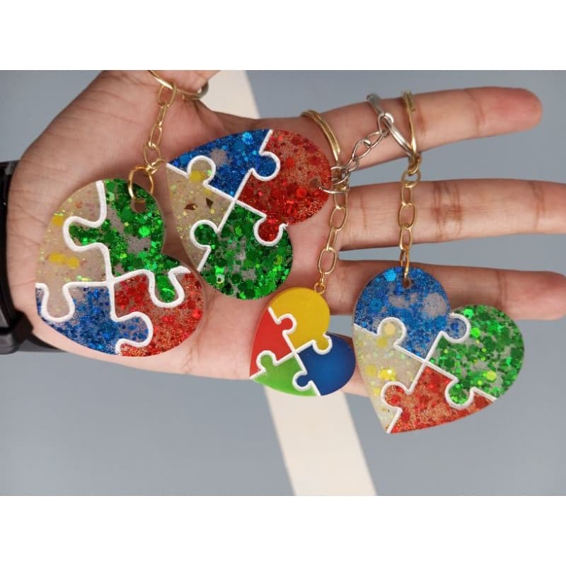 Chaveiro Coração Quebra-Cabeça Autismo | Resina Artesanal | Conscientização