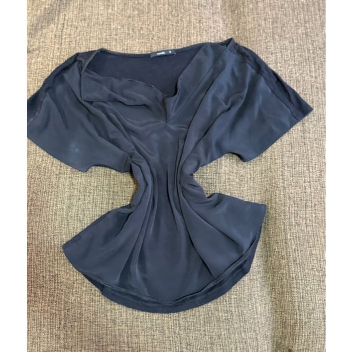 Blusa feminina social, tamanho G, preta, bazar, brechó, desapego, garimpo, rock, rockeira, emo, alternativa, gótica