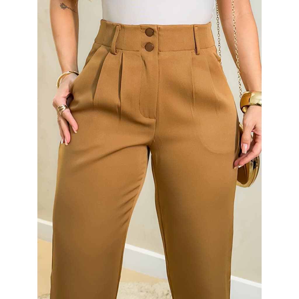 REF: 0787 - Calça cenoura em alfaiataria 2 botões  Luxo cintura alta