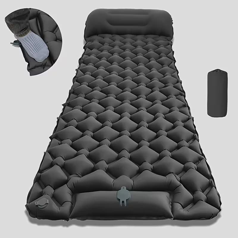 Colchão inflável portátil ultraleve e ideal para camping com bomba de ar integrada para inflar rapidamente.