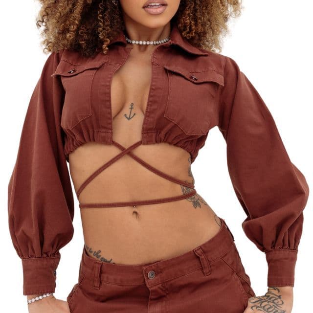 Jaqueta Jeans Feminina Cropped Marrom com Cordão Amarração Manga Longa Bolsos 100%  Algodão