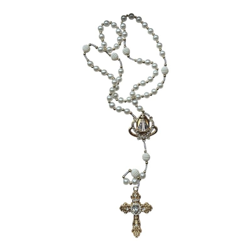 Terço De Luxo Noiva Nossa Senhora Aparecida em Pérola Crucifixo Dourado Com Pedra De Strass