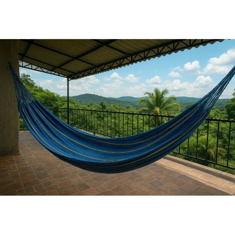 Rede de descanso azul em  algodão resistente , ideal para descansar relaxar varanda.