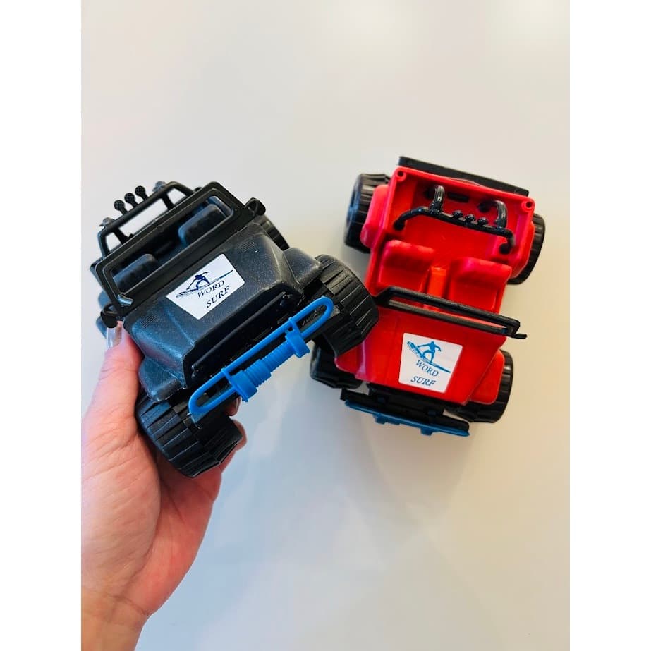 Kit com 2 Jipe de brinquedo de plástico em cores sortidas