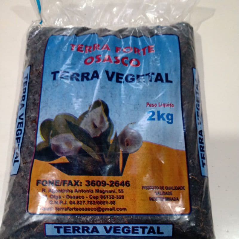 Terra vegetal adubada para plantas Terra Forte 2 kgs