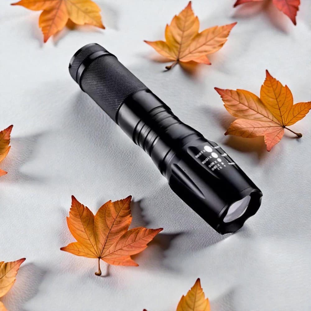 Lanterna Tática Portátil MINI a Pilha com Zoom Telescópico
