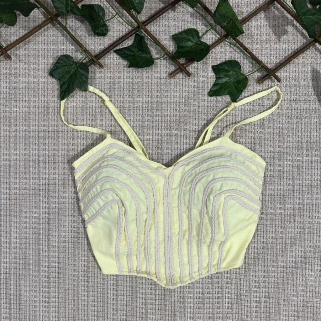 Top cropped tecido sensorial alça com regulagem com bojo elastano nas costa com frente bordada TAM único vest 36-42
