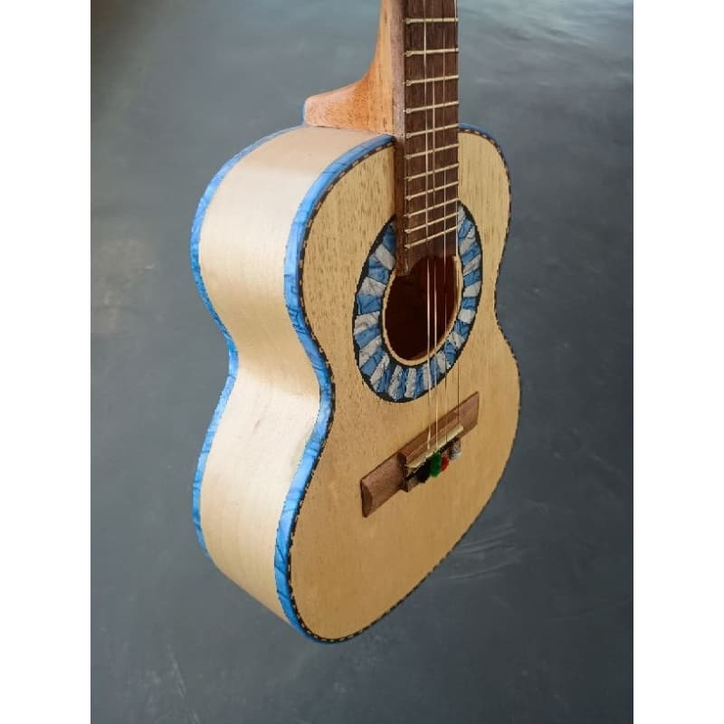 Cavaco Luthier em Faia.