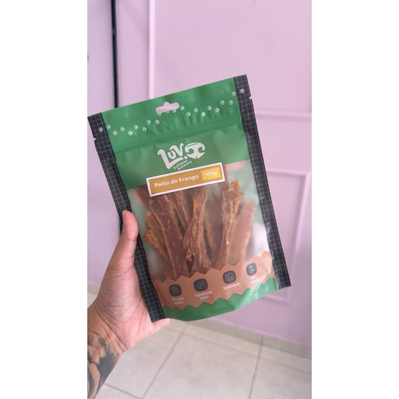 Petisco Natural Cães e Gatos Peito de Frango Desidratado 100g Luv Petiscos