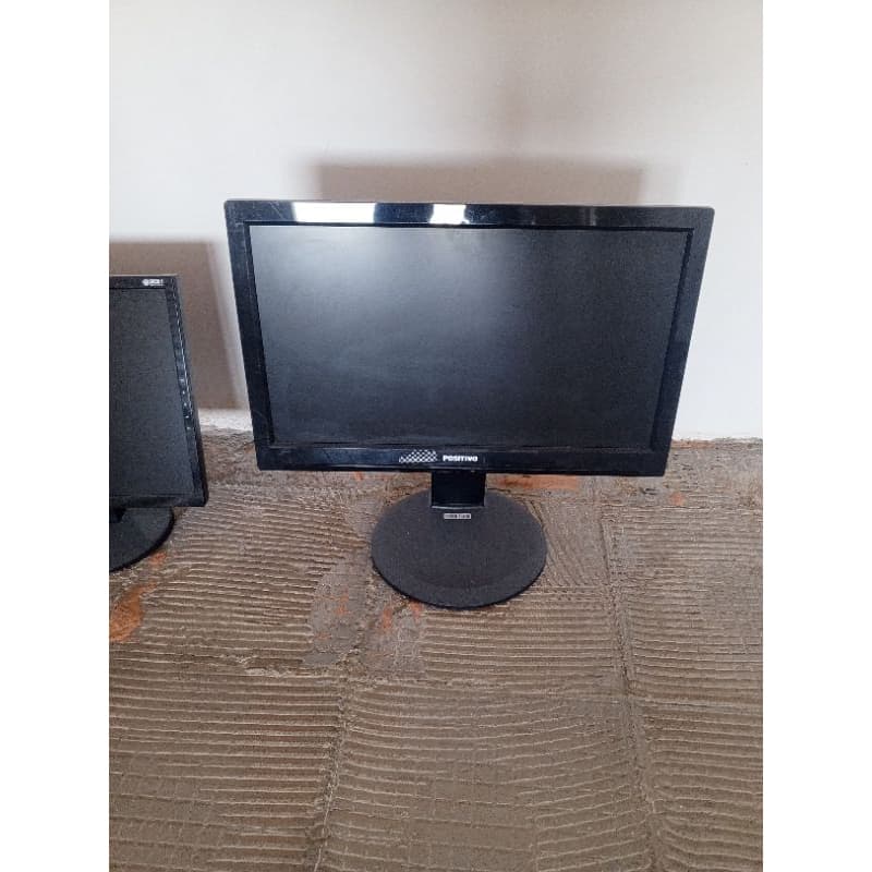 Monitor positivo 20 polegadas com adaptador HDMI acompanha os cabos