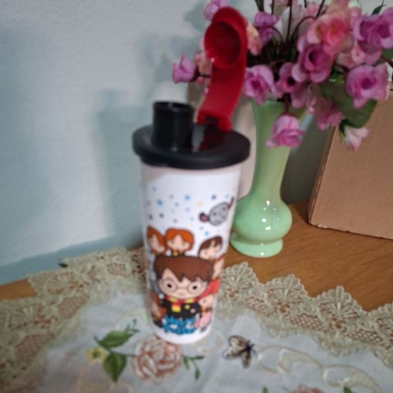 COPO INFANTIL COM BICO 470 ML HARRY POTTER DA TUPPERWARE