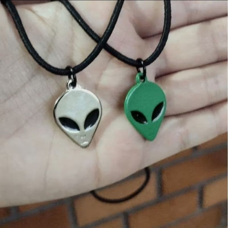 Kit Colar Et Alien Friends em Metal Super Oferta!!!