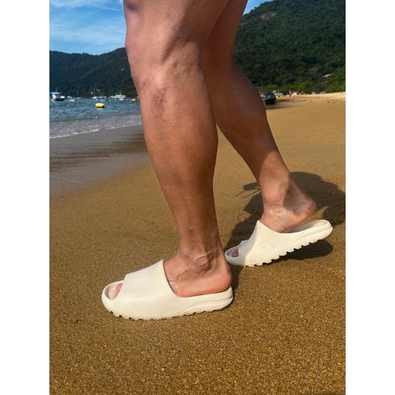 Chinelo Sandália Slide Nuvem tendência verão 2025