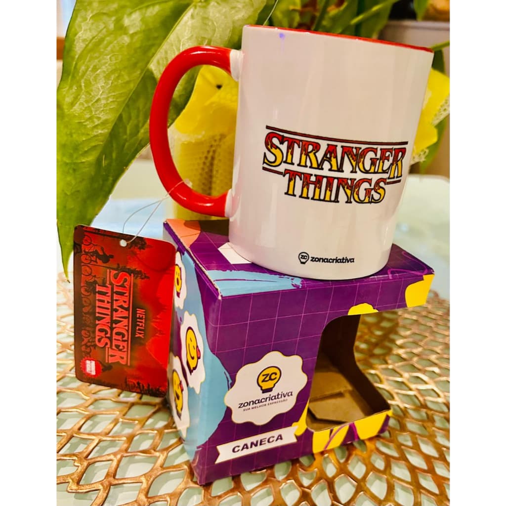 Caneca Stranger Things Oficial Roll For Your Life 350ml 🎬 Presente Geek RPG D&D Hawkins Porcelana Licenciada ZC 🎲