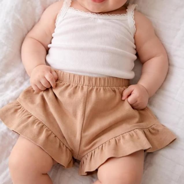 Short bebê feminino babado minimalista confortavel 100% algodão.