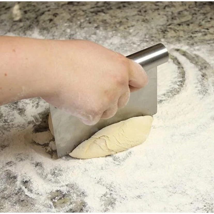 Espatula Cortadora em Aço Inox com régua para Massas