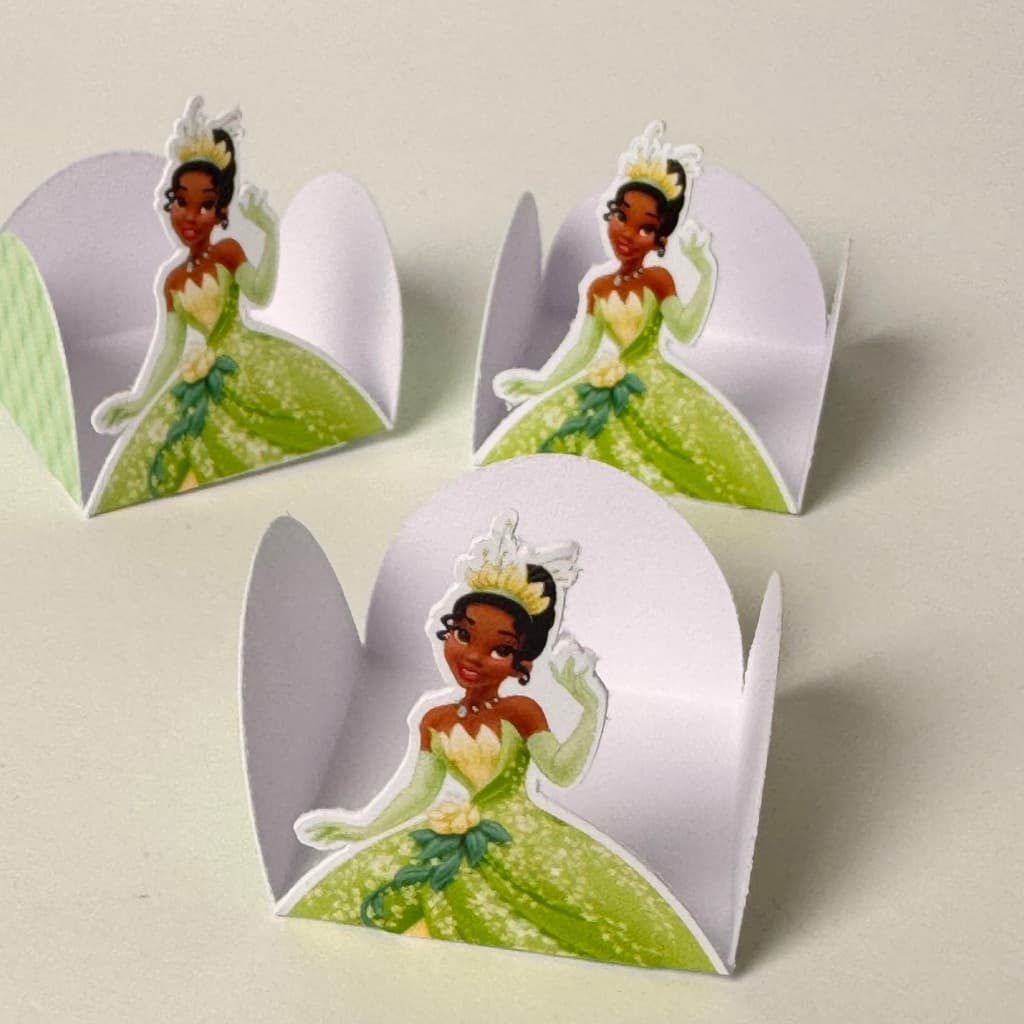 48 Forminhas para Doces A princesa e o sapo Tiana LUXO caixeta de doces, confeitaria 4 petalas