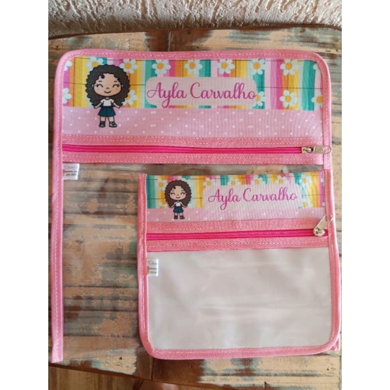 kit escolar saco roupa suja/limpa e nécessaire higiene personalizada com nome e tema que desejar