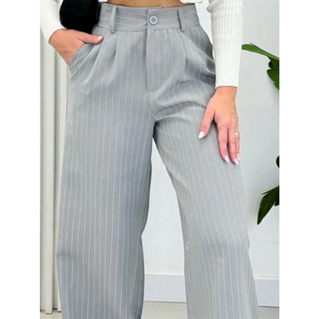 Calça Pantalona Alfaiataria Wide leg Modelo Listrado Risca de Giz
