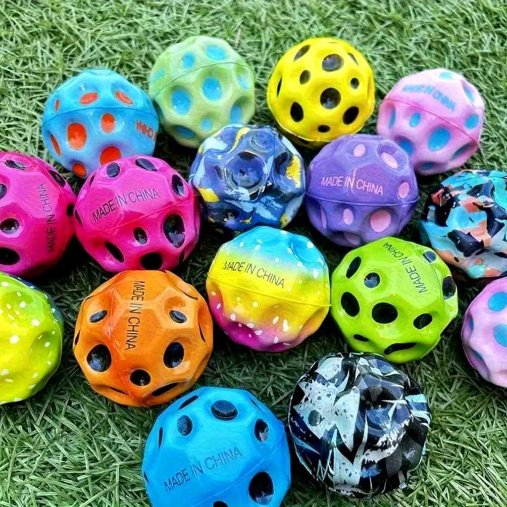Bola Sensorial de Borracha Lunar Furos Antiestresse Bolinha que Pula Alto Atividades Brinquedo
