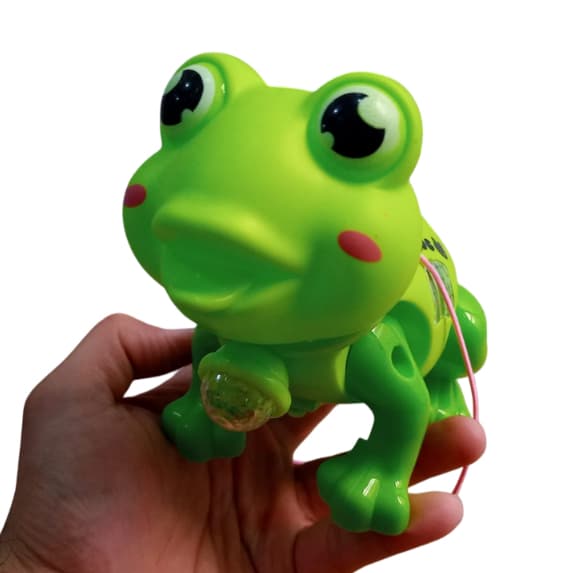 Sapo Sapinho verde de brinquedo musical que anda de verdade