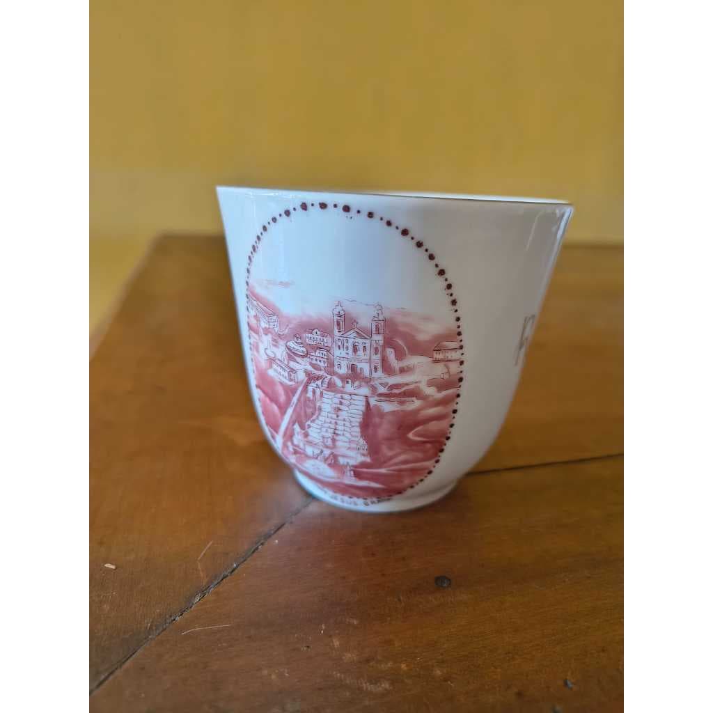 VISTA ALEGRE, Xícara Bom Jesus, Portugal, Déc. 60, ITEM COLEÇÃO, VITRINE, USADA, LER ANUNCIO ABAIXO, Conservada,
