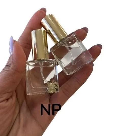 30 vidrinhos Monsieur 9ml com válvula spray luxo R13/415 dourada  para perfume