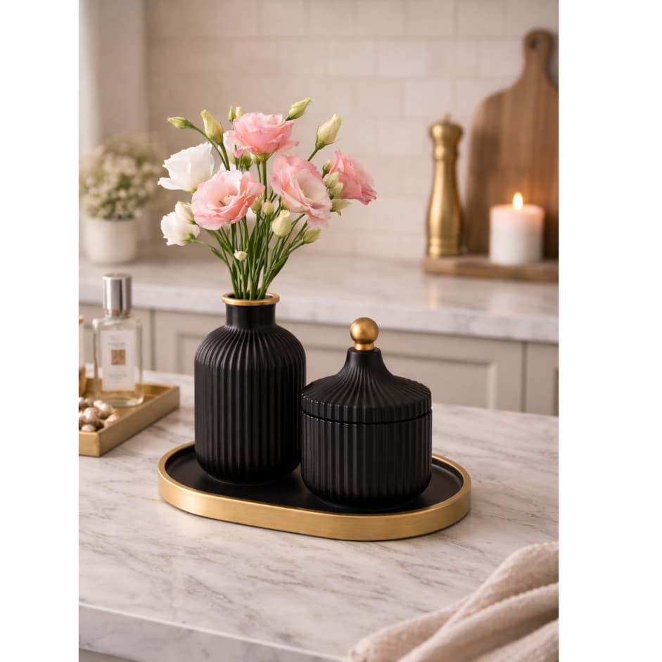 Kit Decorativo Preto com Detalhe Dourado 3 Peças Vaso Bandeja e Porta Objetos