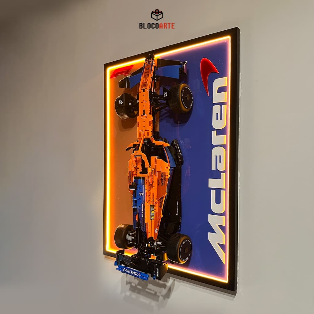 Quadro Expositor Lego F1 McLaren | Caixa Alta 54x74cm Fosco/Acrílico 42141