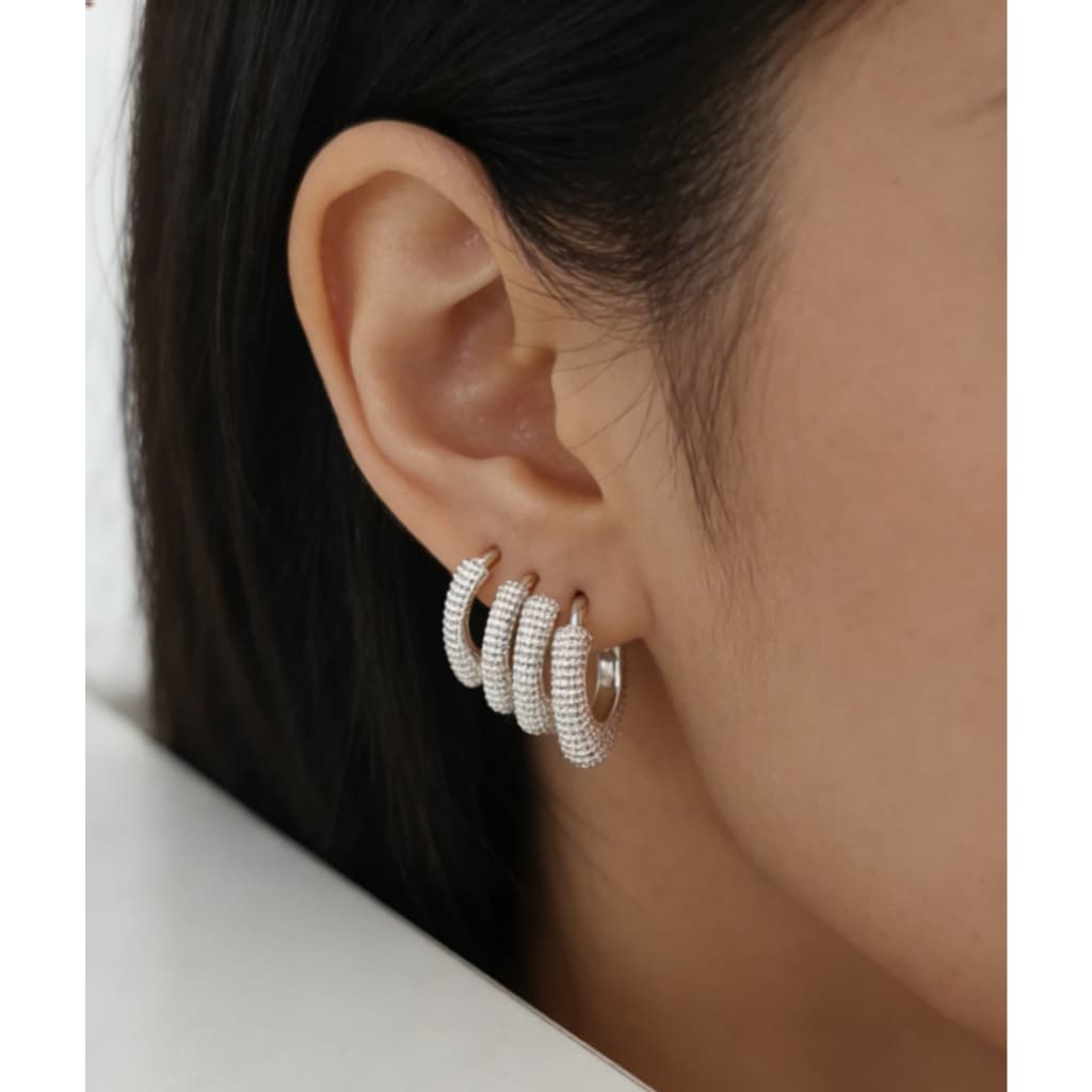 Trio de brincos de argola banhados a prata925 ouro18k