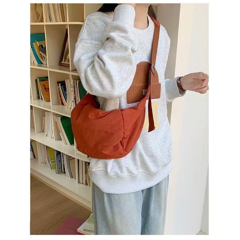 Bolsa feminina de nylon Bolsa de ombro Meia-lua(352* cor:off*laranja*preta)