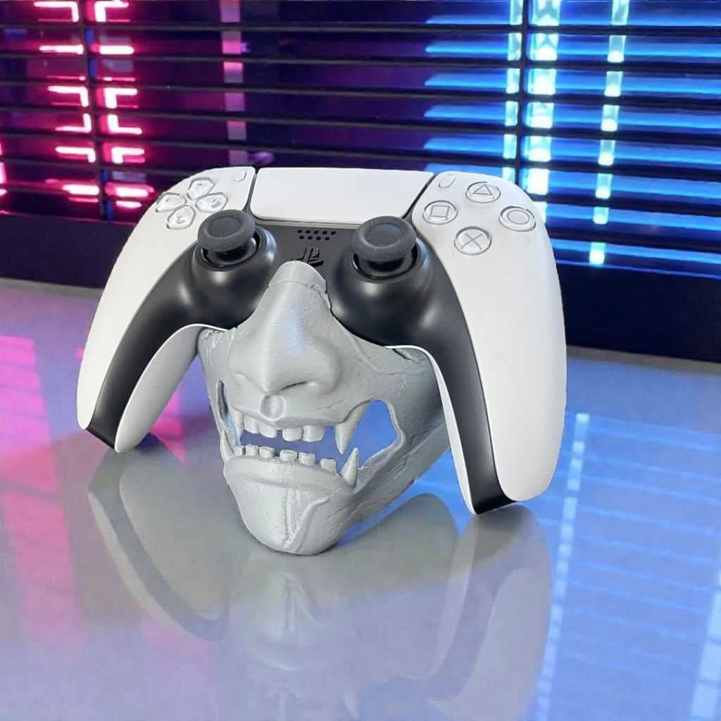🎮 Base Gamer – Atsu’s Ghost Mask | Inspirada em Ghost of Yotei | Compatível com PS5, PS4 e Xbox 🎮