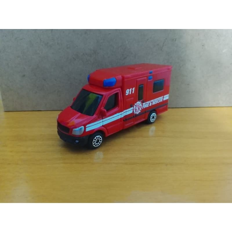 miniaturas van escala 1/64